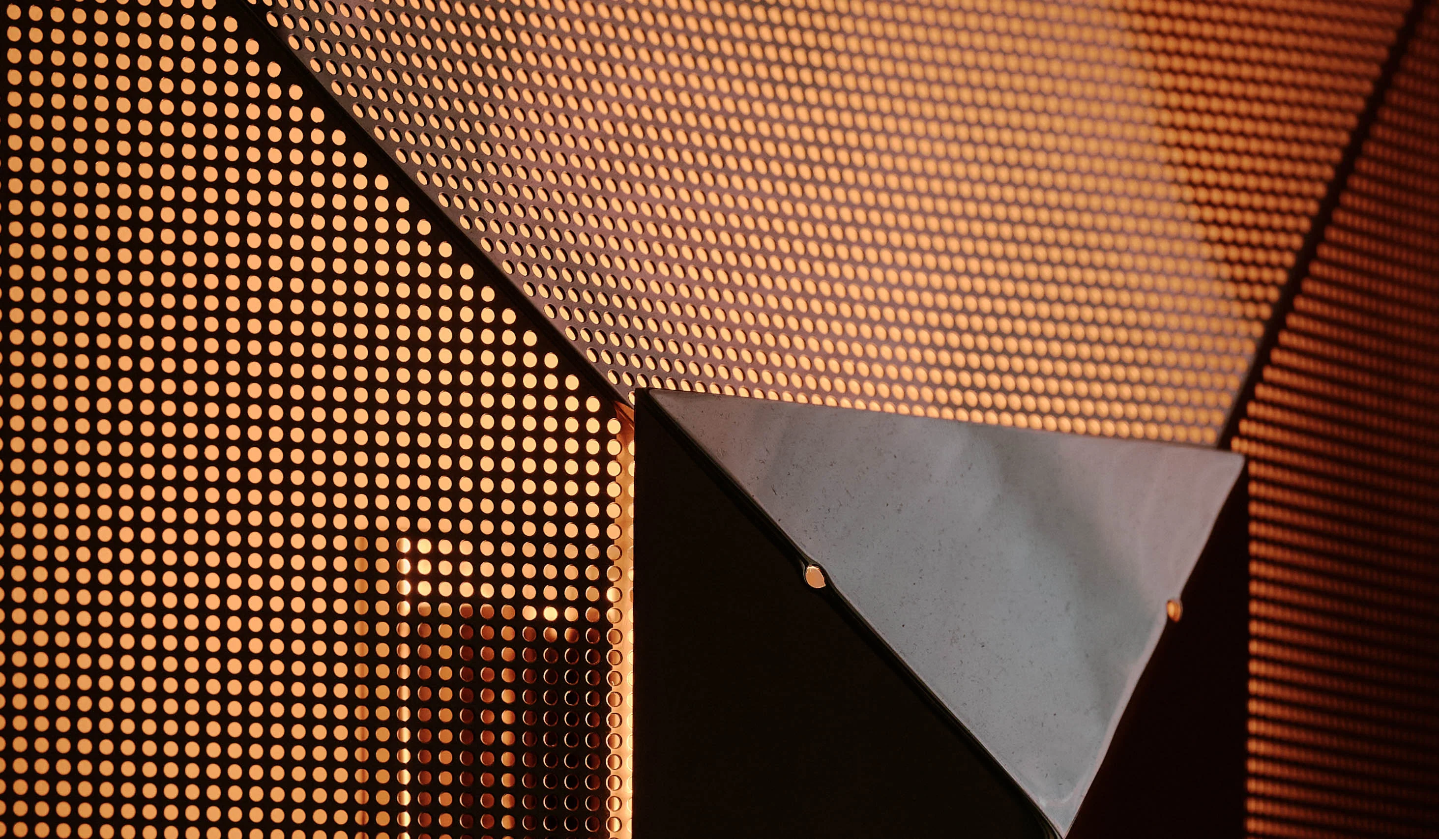 Danny Kaplan Pyramid Sconce - Image 13