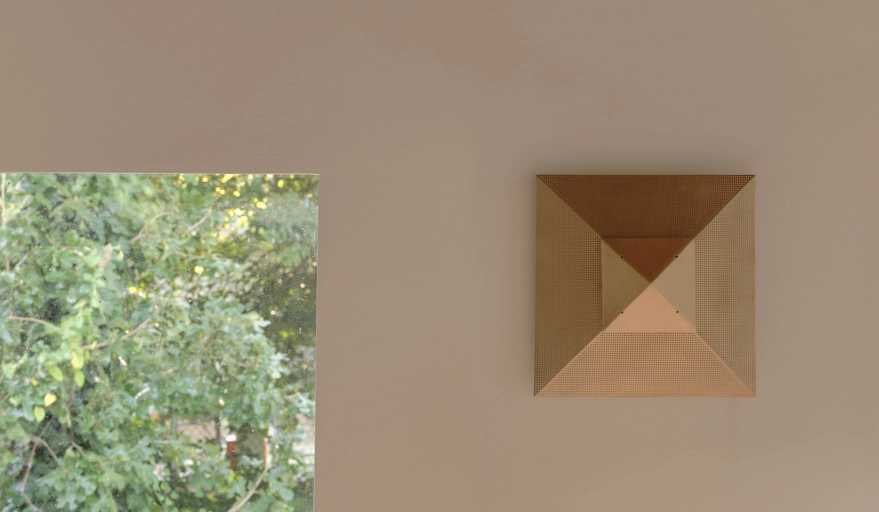 Danny Kaplan Pyramid Sconce - Image 16