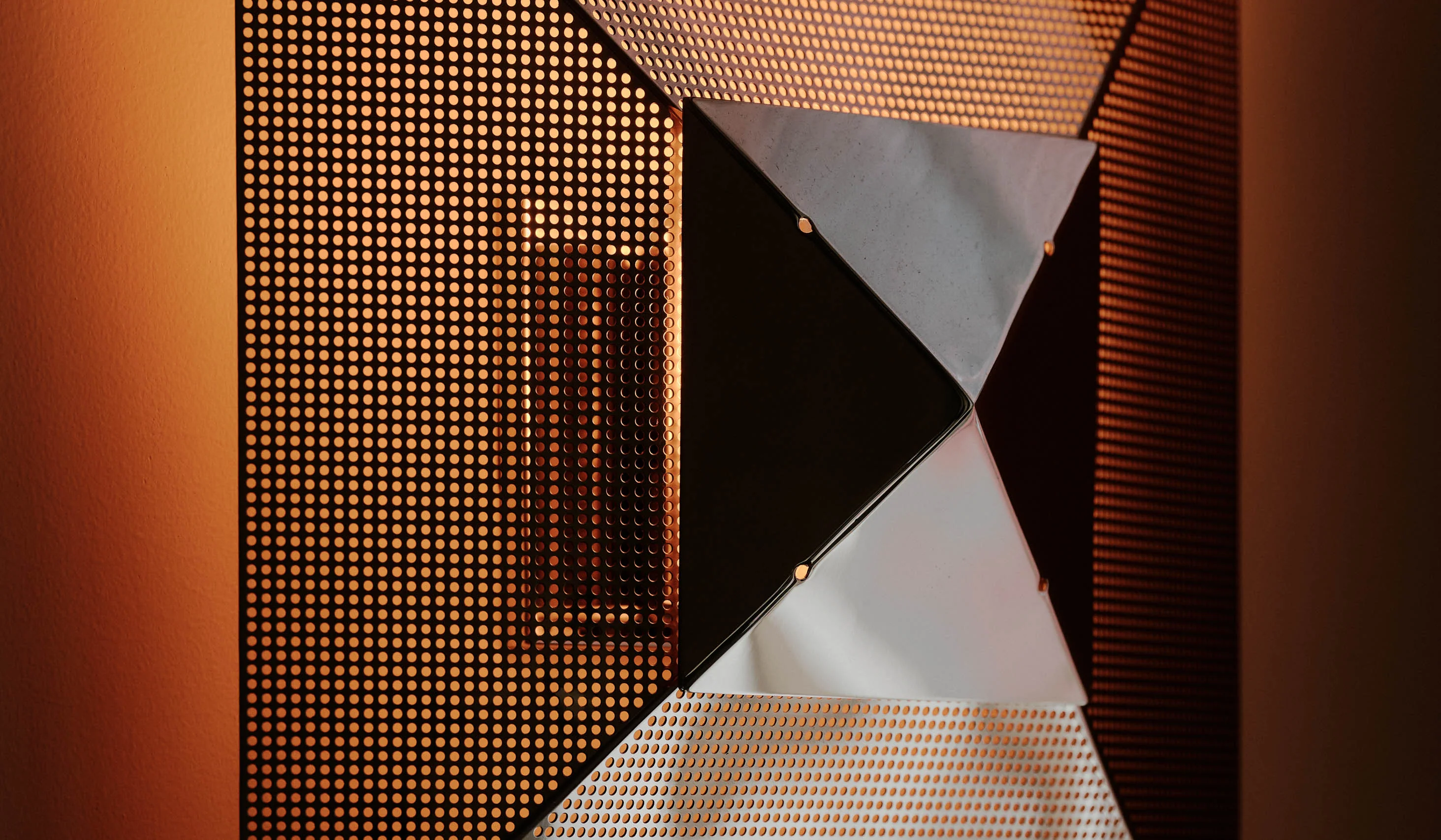 Danny Kaplan Pyramid Sconce - Image 4