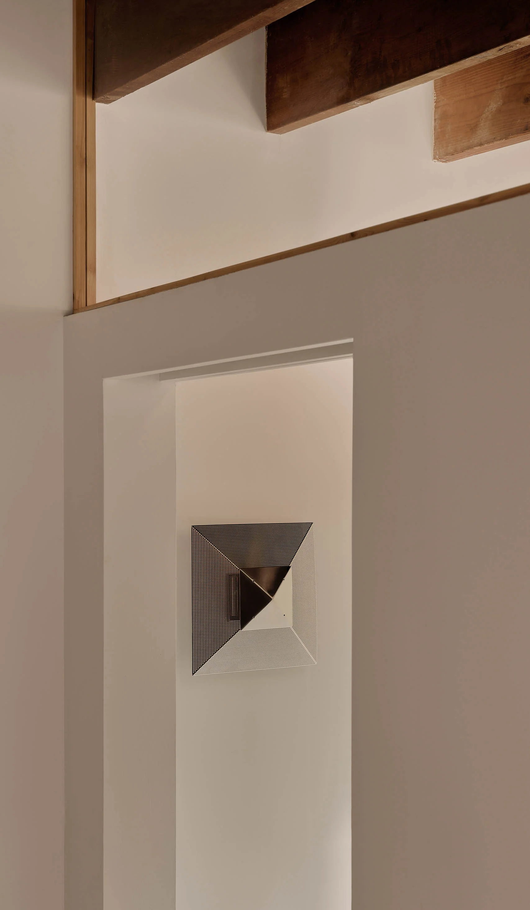 Danny Kaplan Pyramid Sconce - Image 6
