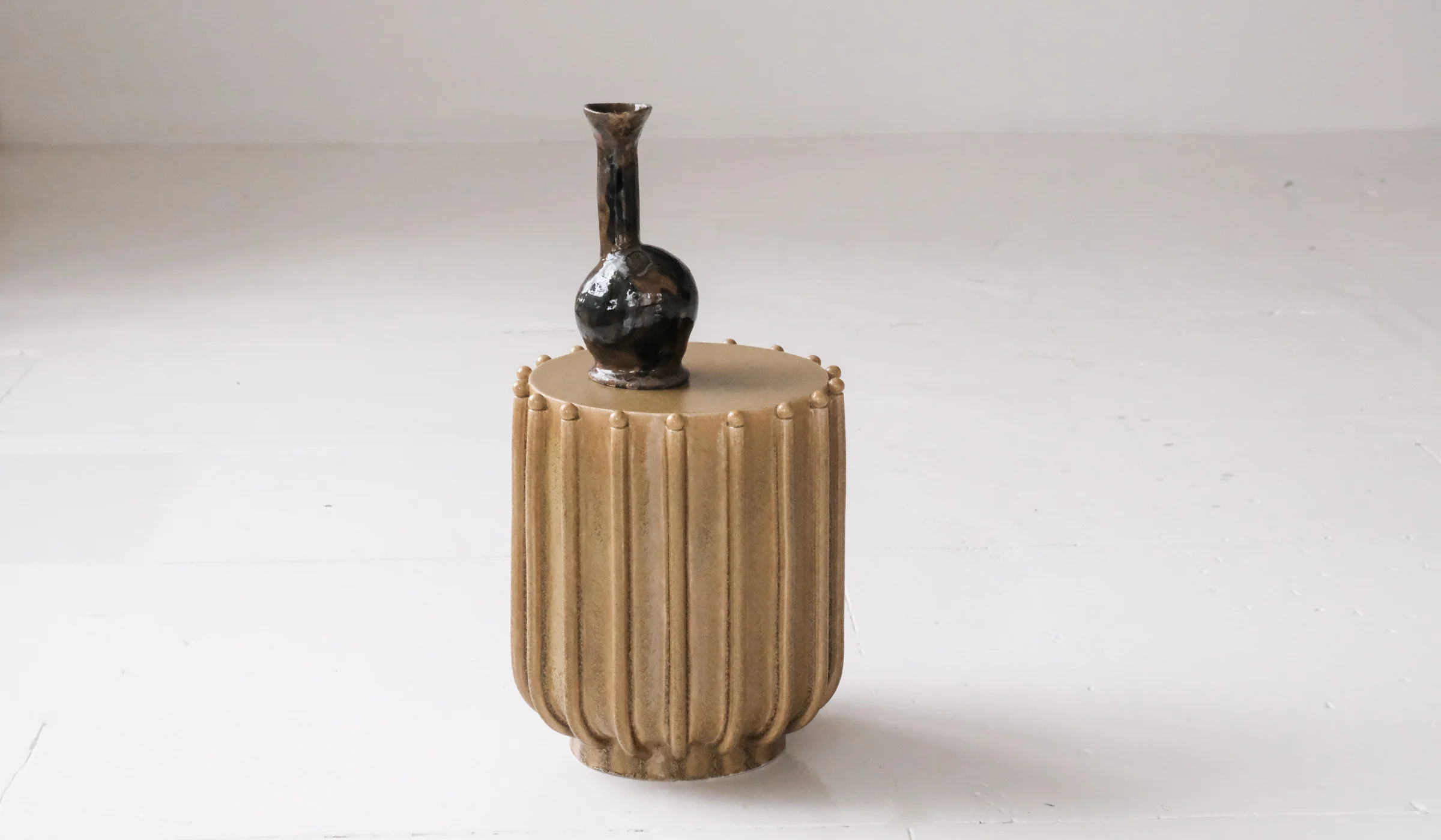 Devin Wilde Table No. III - Image 15