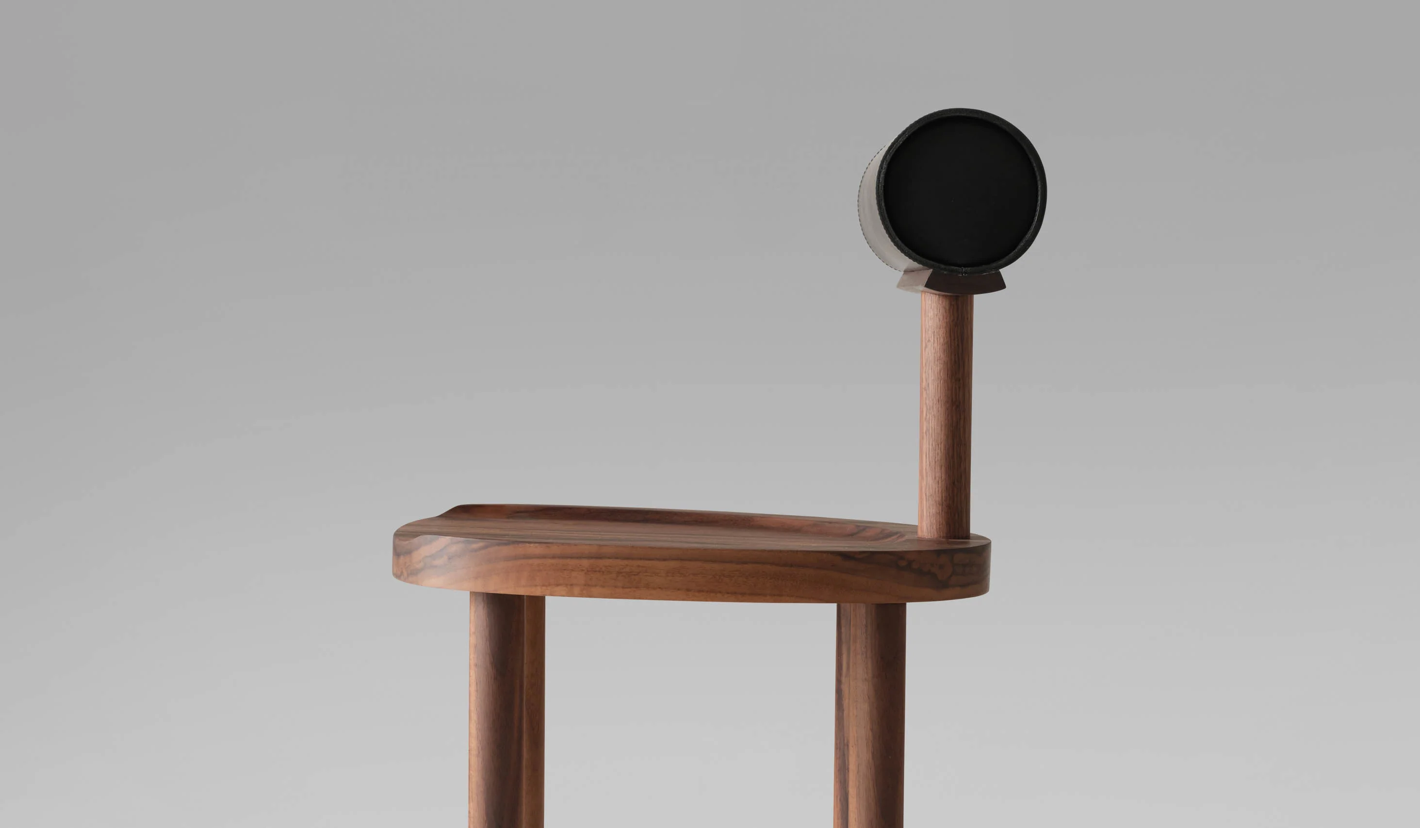 Estudio Persona Una Counter Stool - Image 16