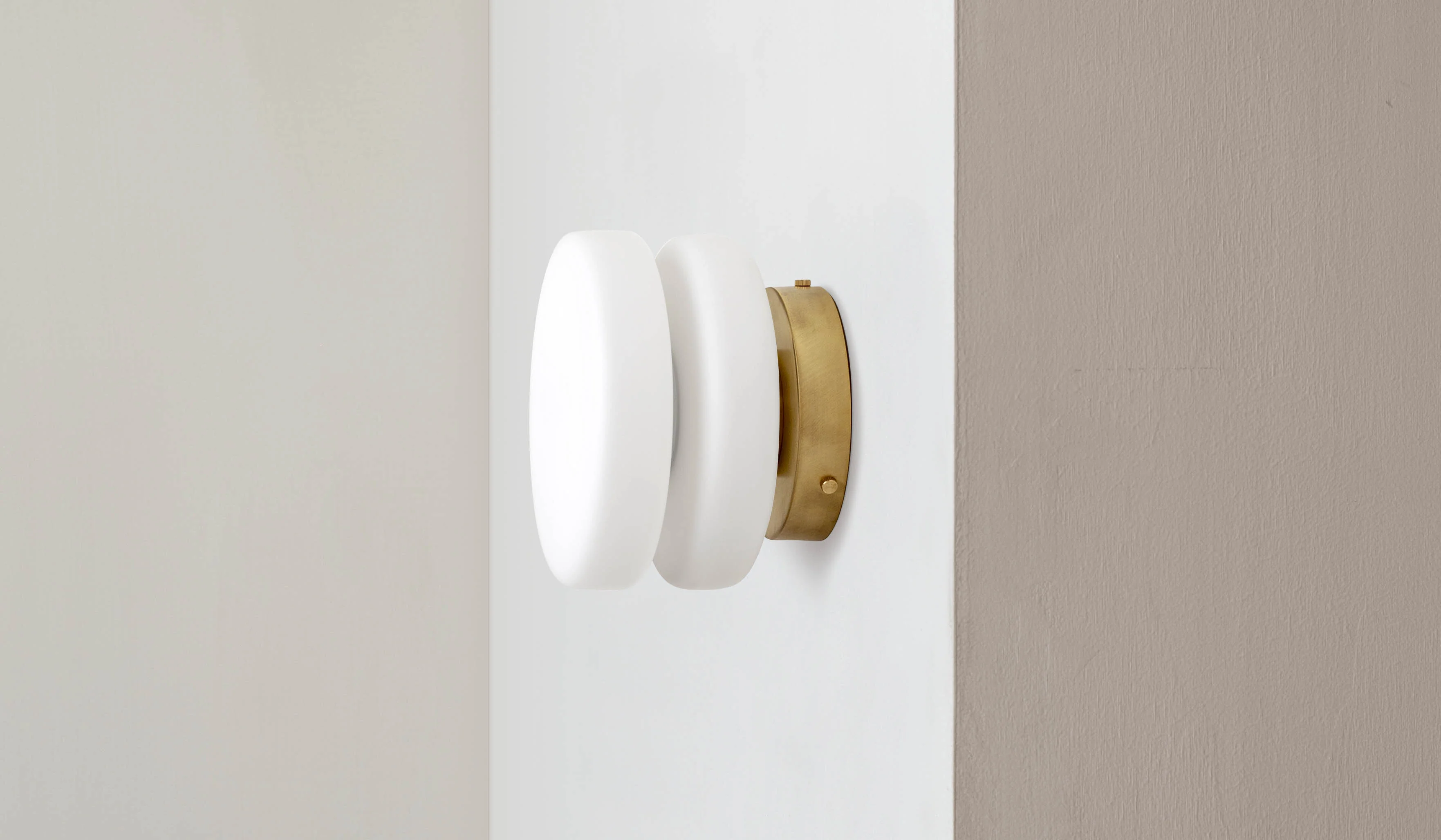 In Common With Double Puck Surface Mount - Image 27