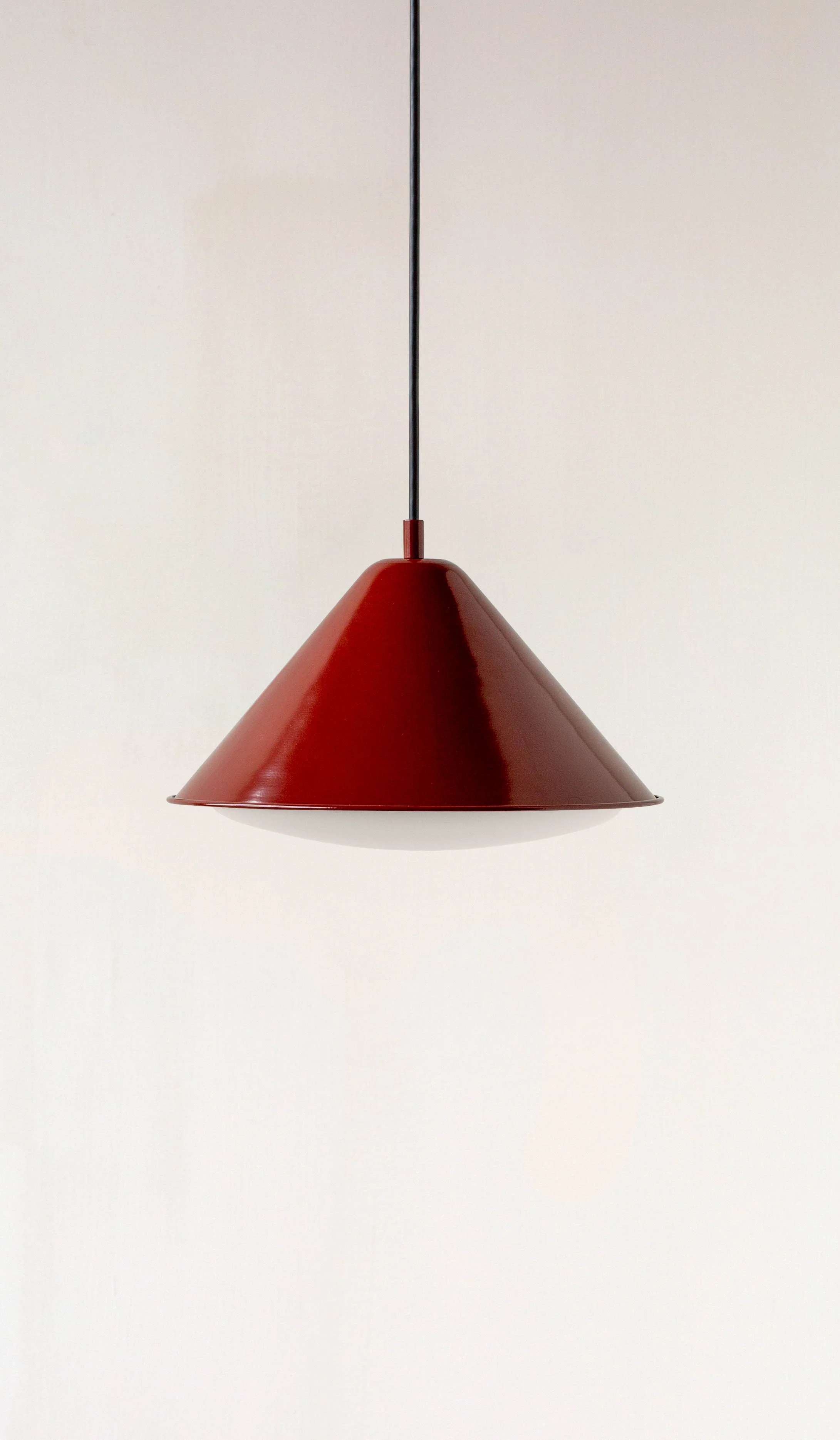 In Common With Eave Triangle Pendant - Image 15
