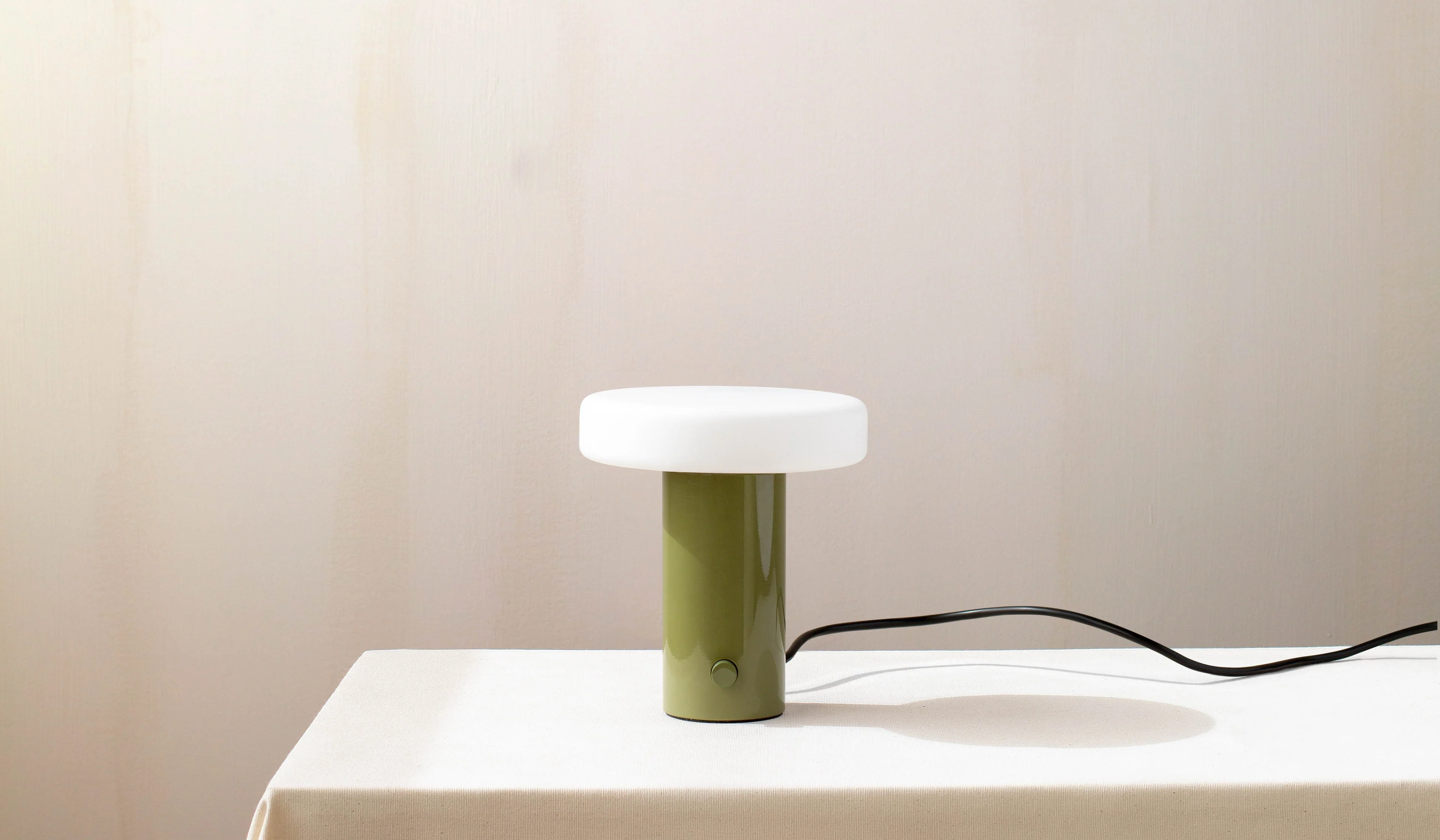 In Common With Puck Table Lamp - Image 15
