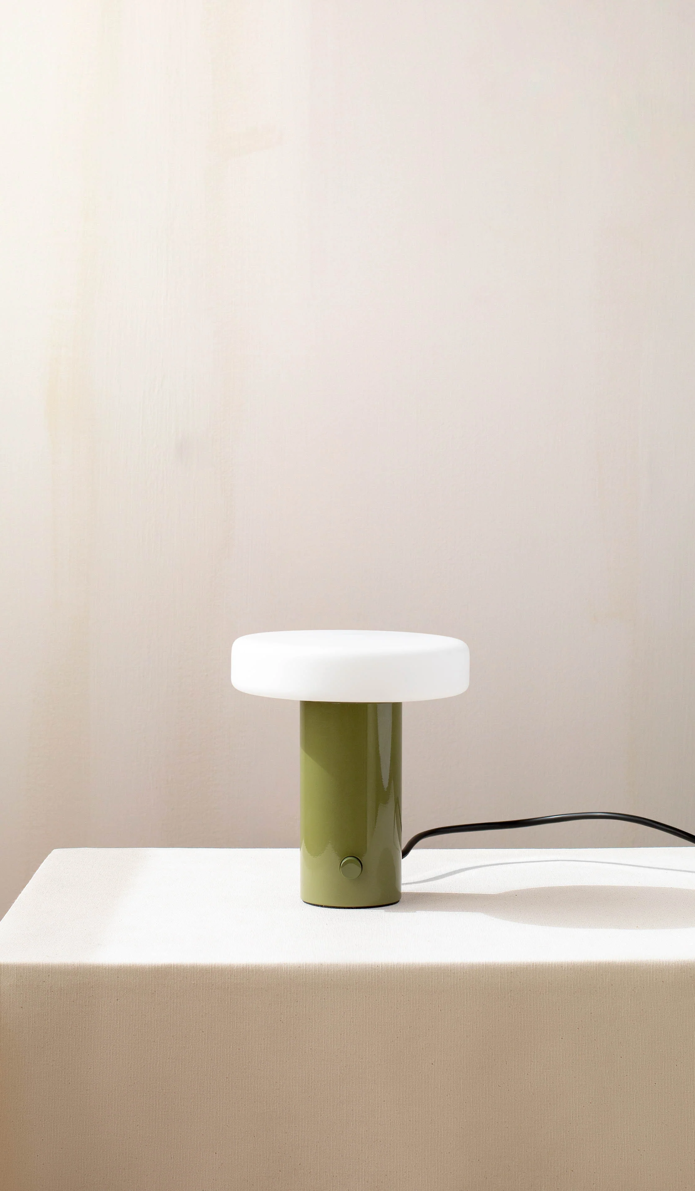 In Common With Puck Table Lamp - Image 21