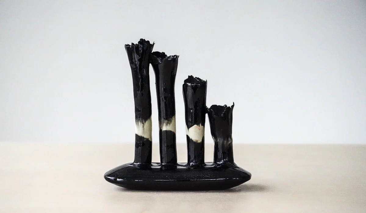 Nathalee Paolinelli Black Oblong Coral Vase No. 9 - Image 7