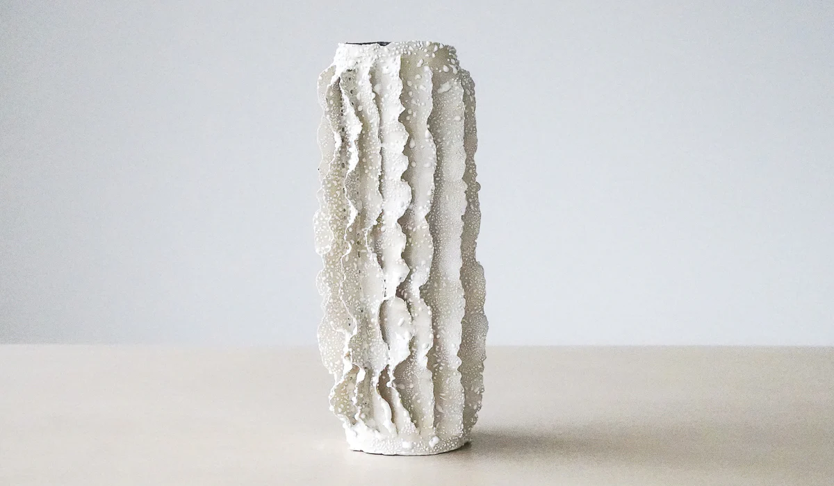 Nathalee Paolinelli White Lichen Ripple Vase No. 6 - Image 10
