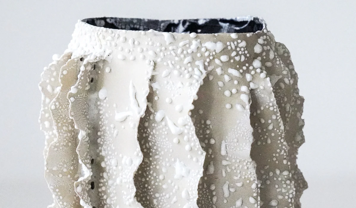 Nathalee Paolinelli White Lichen Ripple Vase No. 6 - Image 13