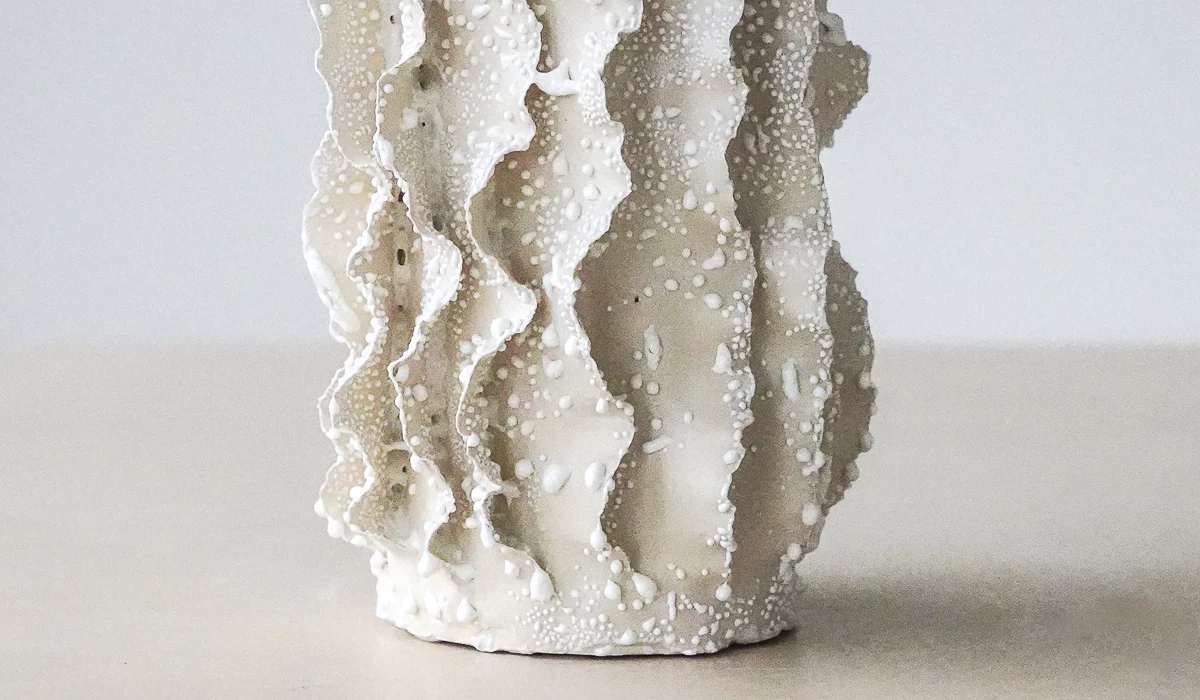 Nathalee Paolinelli White Lichen Ripple Vase No. 6 - Image 7