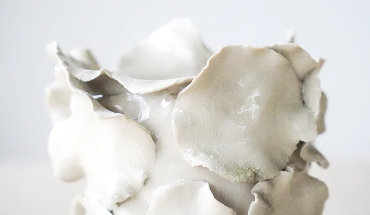 Nathalee Paolinelli White Petal Vase No. 13 - Image 4