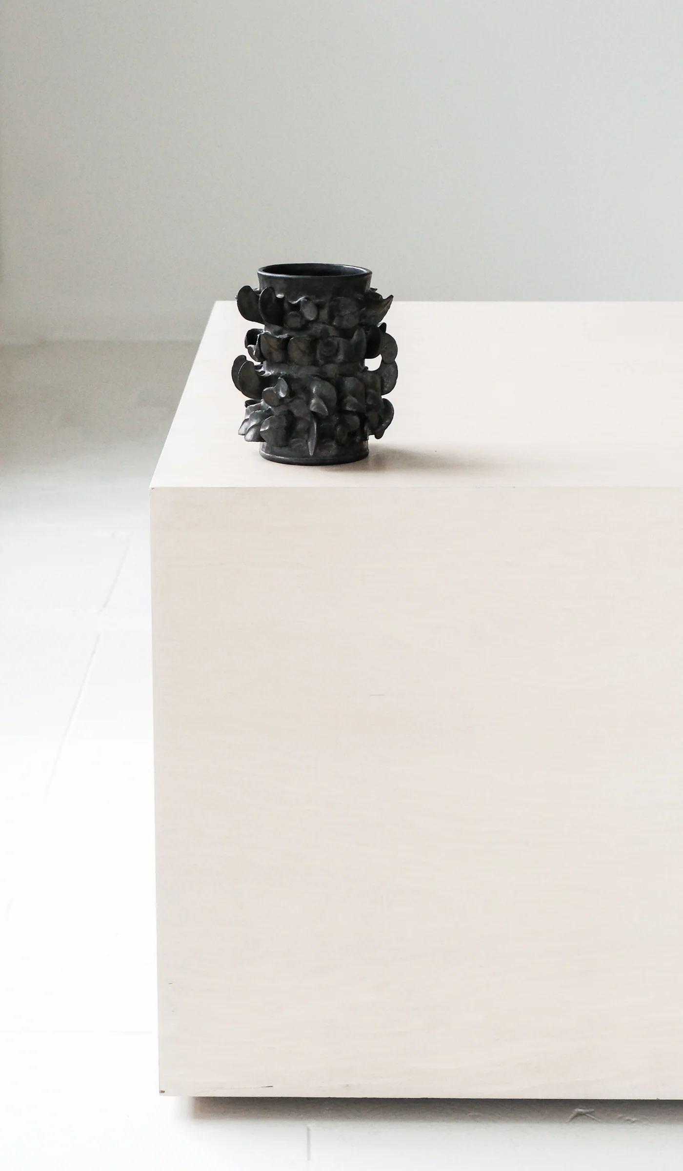 Paul S. Briggs Caltrop Vase No. 10 - Image 3