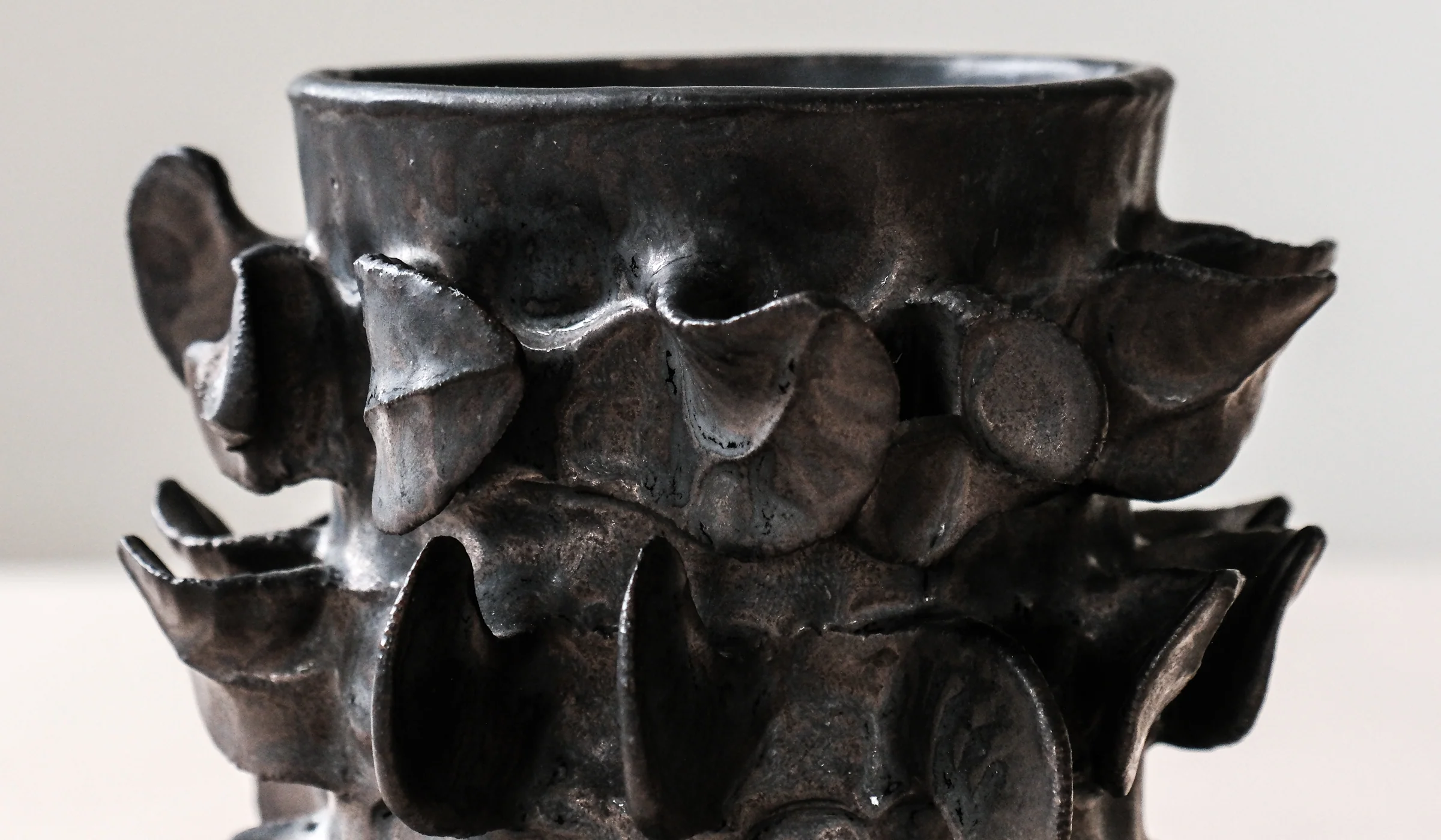 Paul S. Briggs Caltrop Vase No. 10 - Image 4